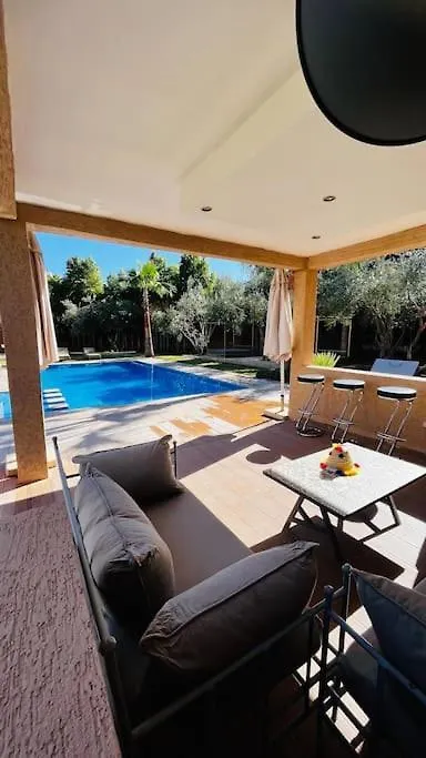 Villa 751, Villa D'Architecte, Cuisiniere, Piscine Chauffee Et Services Marrakesz Maroko