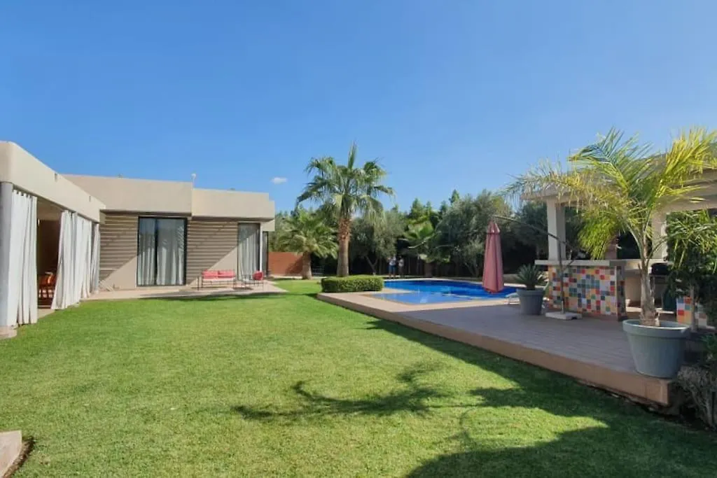 Villa 751, Villa D'Architecte, Cuisiniere, Piscine Chauffee Et Services Marrakesz