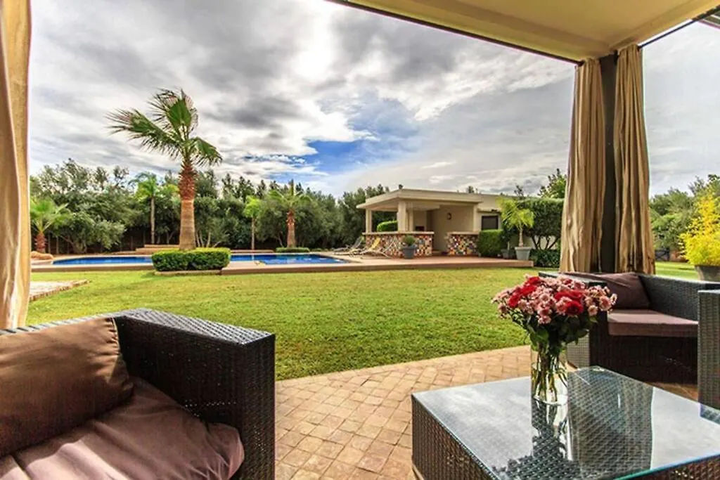 Villa 751, Villa D'Architecte, Cuisiniere, Piscine Chauffee Et Services Marrakesz Maroko