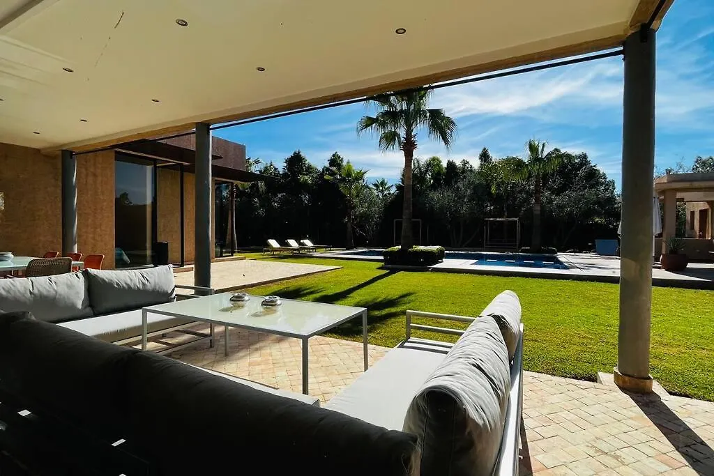 Villa 751, Villa D'Architecte, Cuisiniere, Piscine Chauffee Et Services Marrakesz