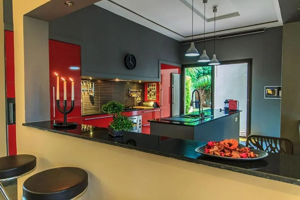 Villa 751, Villa D'Architecte, Cuisiniere, Piscine Chauffee Et Services Marrakesz