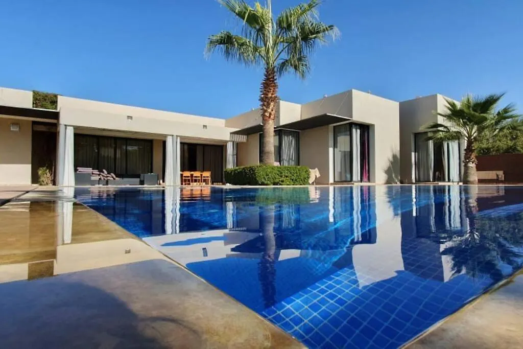 Villa 751, Villa D'Architecte, Cuisiniere, Piscine Chauffee Et Services Marrakesz